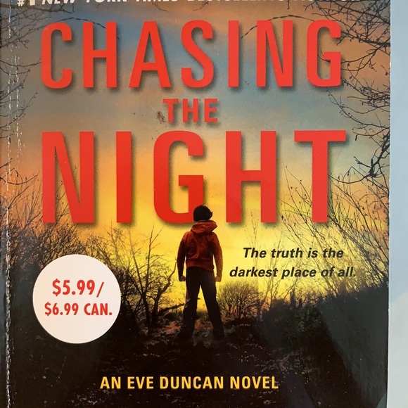 Crime. Iris Johansen set of 3 - Picture 5 of 9